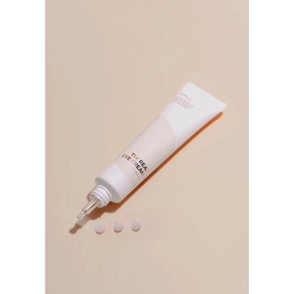 Crème contour des yeux TW-Real Eye Cream de la marque Isntree, soin hydratant et anti-âge pour le contour des yeux.