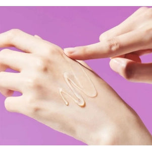 Collagen Brightening Eye Gel Cream
Gel contour des yeux éclaircissant au collagène de la marque coréenne TOCOBO, anti age
