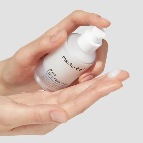 Sérum Zero Pore Sérum 2.0 de Medicube pour resserrer les pores dilatés, affiner le grain de peau et contrôler le sébum
