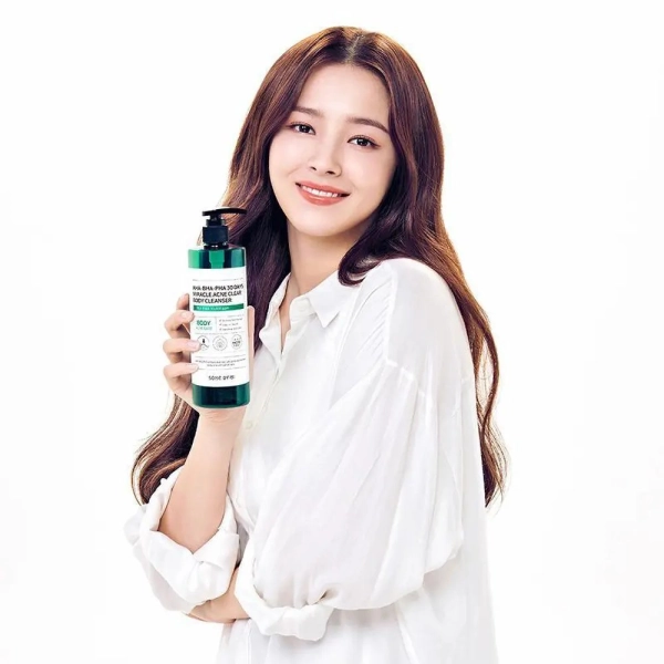 Nettoyant corps AHA-BHA-PHA 30 Days Miracle Acne Clear Body Cleanser contre l’acné pour une peau douce, purifiée et lisse