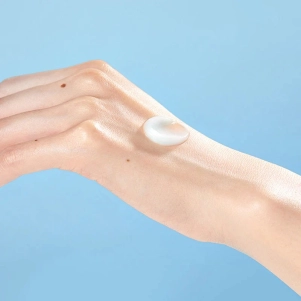 Soothing Cream crème hydratante coréenne apaisante enrichie en acide hyaluronique pour calmer et renforcer la peau sensible