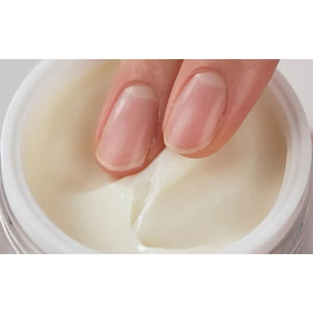 Medicube Zero Pore Cream 2.0 50ml, texture prélevée au doigt, soin coréen K Beauty Cosmetics