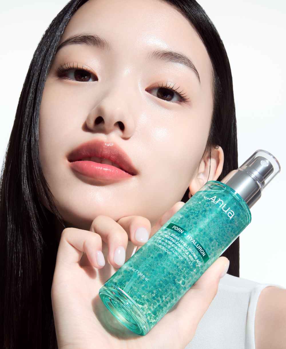 Anua PDRN Hyaluronic Acid Hydrating Capsule Mist, application brume visage, soin coréen K Beauty Cosmetics