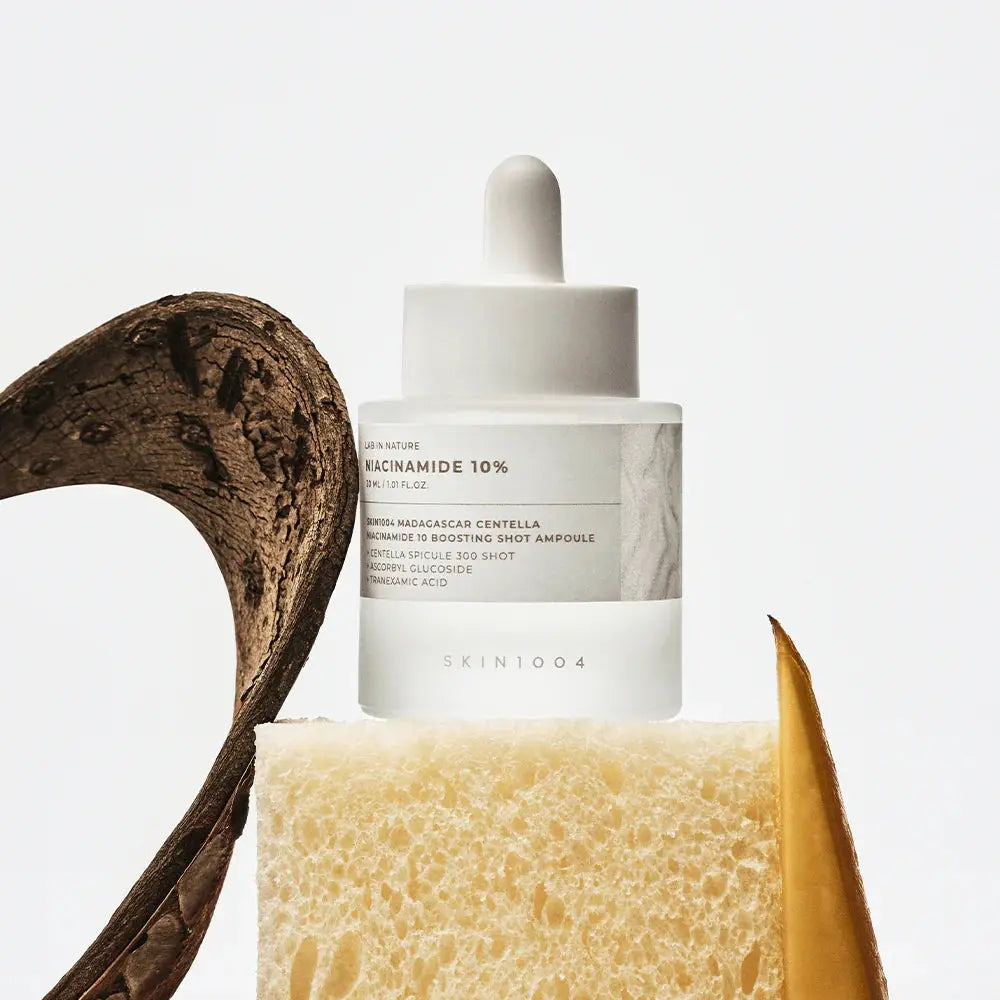 Niacinamide 10% sérum visage concentré pour réguler le sébum, resserrer les pores et unifier le teint
SKIN1004