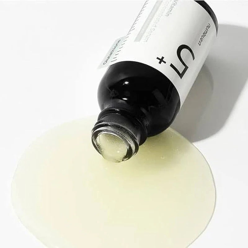 Sérum anti-taches au glutathion, niacinamide et vitamine C aide à estomper les taches pigmentaires, uniformiser le teint et redonner de l’éclat à la peau.
Numbuzin