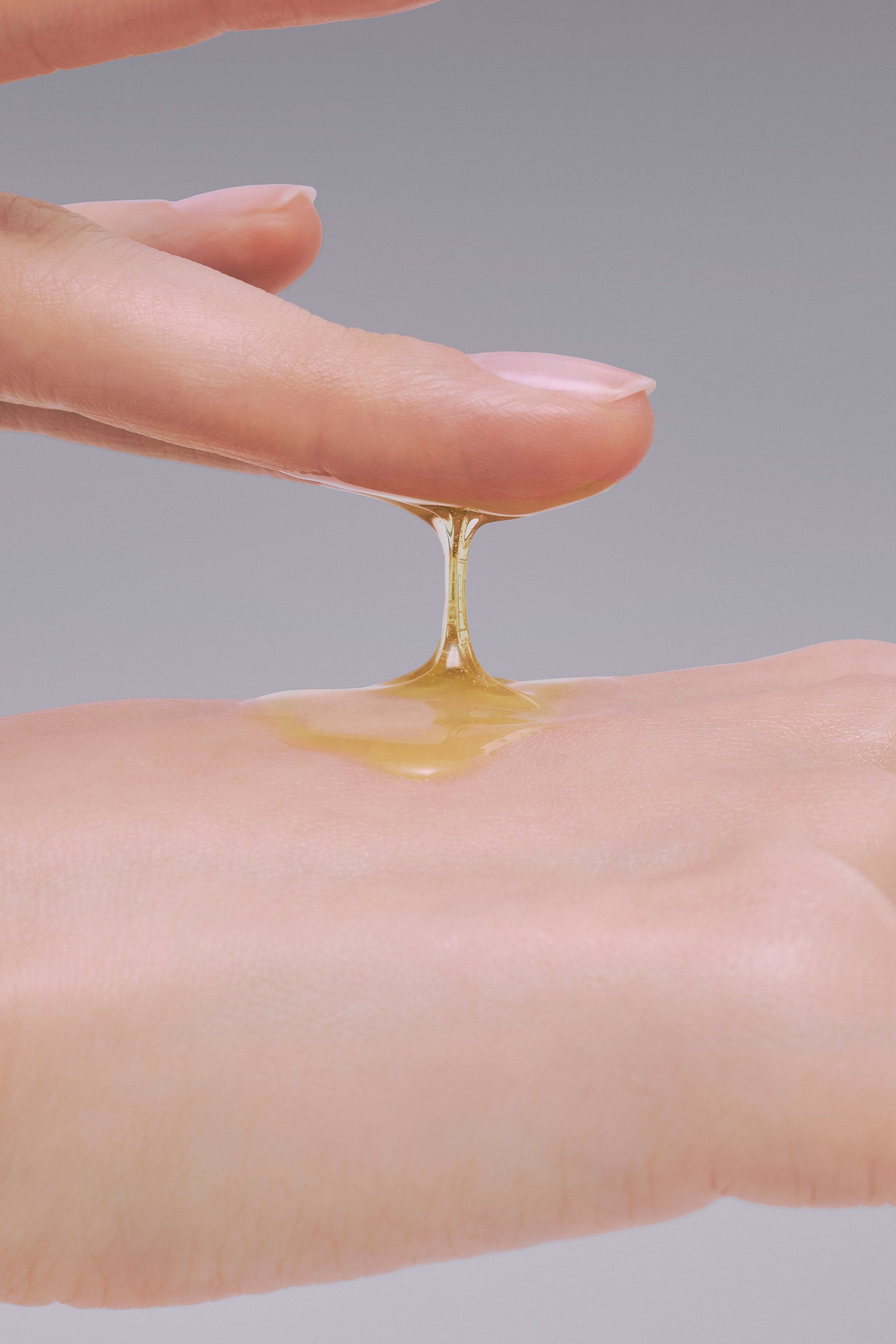 UNOVE Silk Oil Essence Tender Bloom - texture de l huile