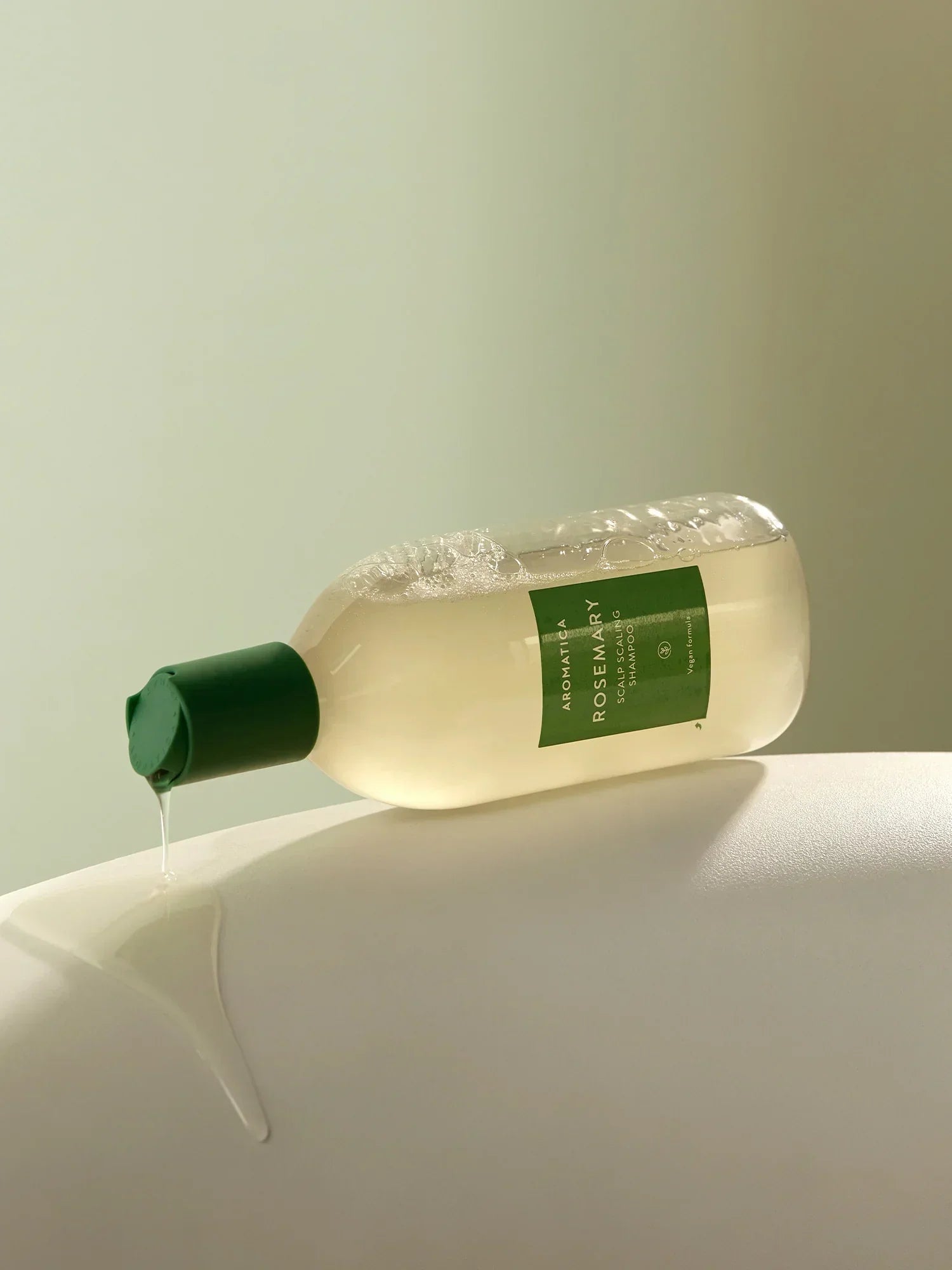Aromatica Rosemary Scalp Scaling Shampoo – soin cuir chevelu gras K-Beauty coréen – K Beauty Cosmetics